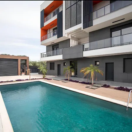 Havalimanina Yakin 1+1 Lux Suite